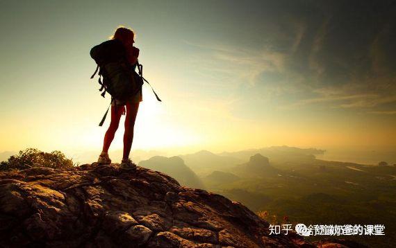 用攀登精神登顶人生的大山
