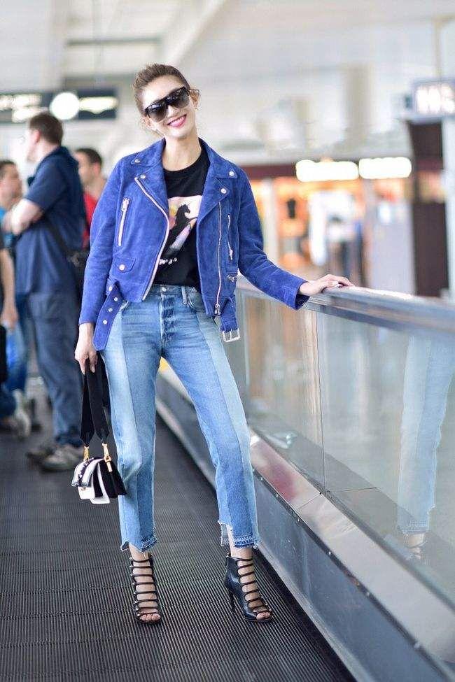 直筒牛仔裤搭配什么上衣好