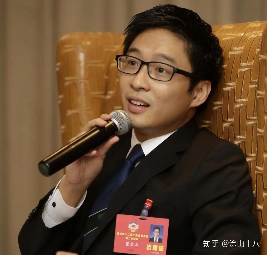 不过最近,霍启山的感情似乎有了一些异动,媒体频频