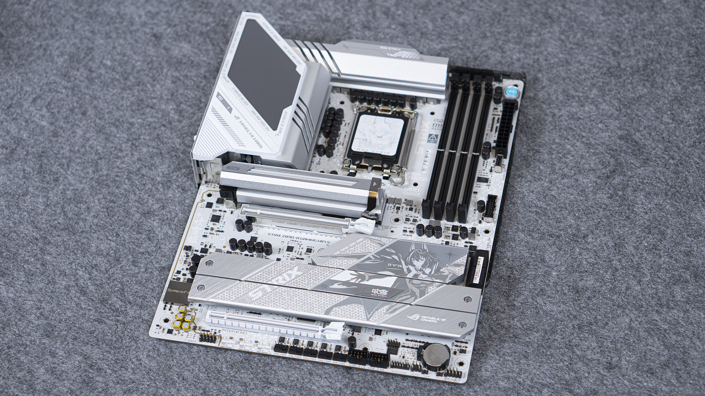 老内存再战！Intel 270K Plus+ 华硕ROG Z890吹雪S，才是更理智的选择！