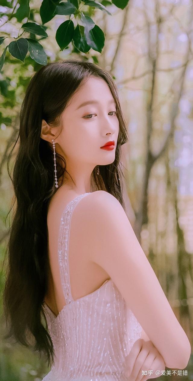 何晋龙解读:为什么关晓彤长的好看却不讨喜? - 知乎