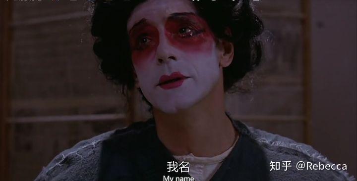 在牢里着和服自杀的男主角高仁尼才是真正的蝴蝶夫人蝴蝶君被认为是对