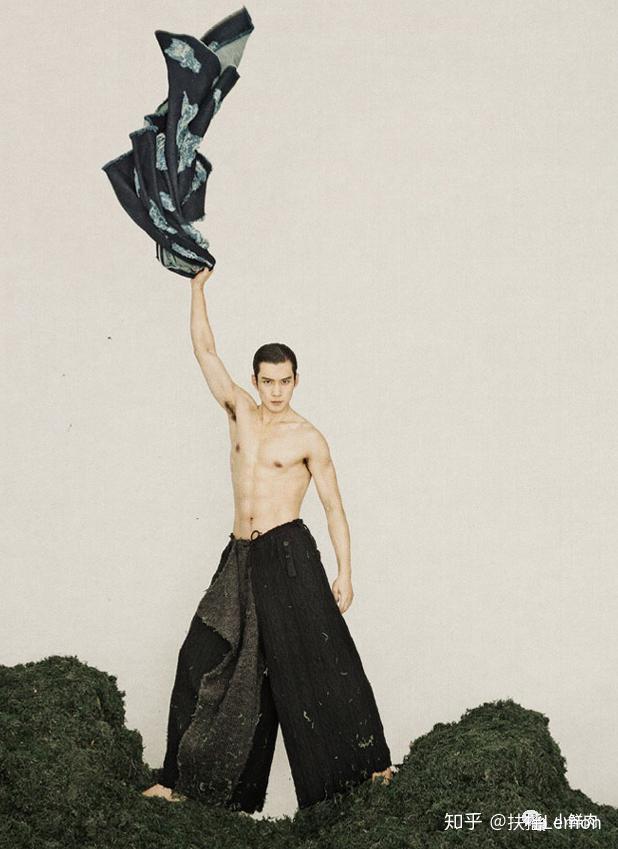 逢戏必脱的韩东君腹肌有多帅网友们看了好口渴