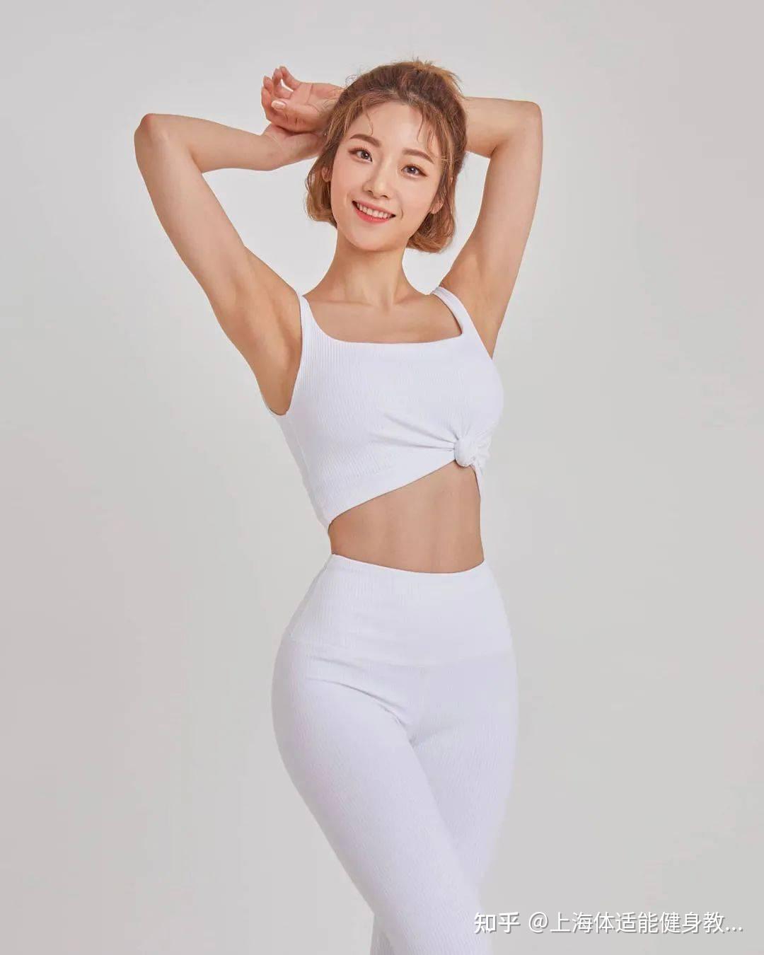 高颜值初恋脸蜜桃臀马甲线符合亚洲审美的健身小姐姐女生看了都心动