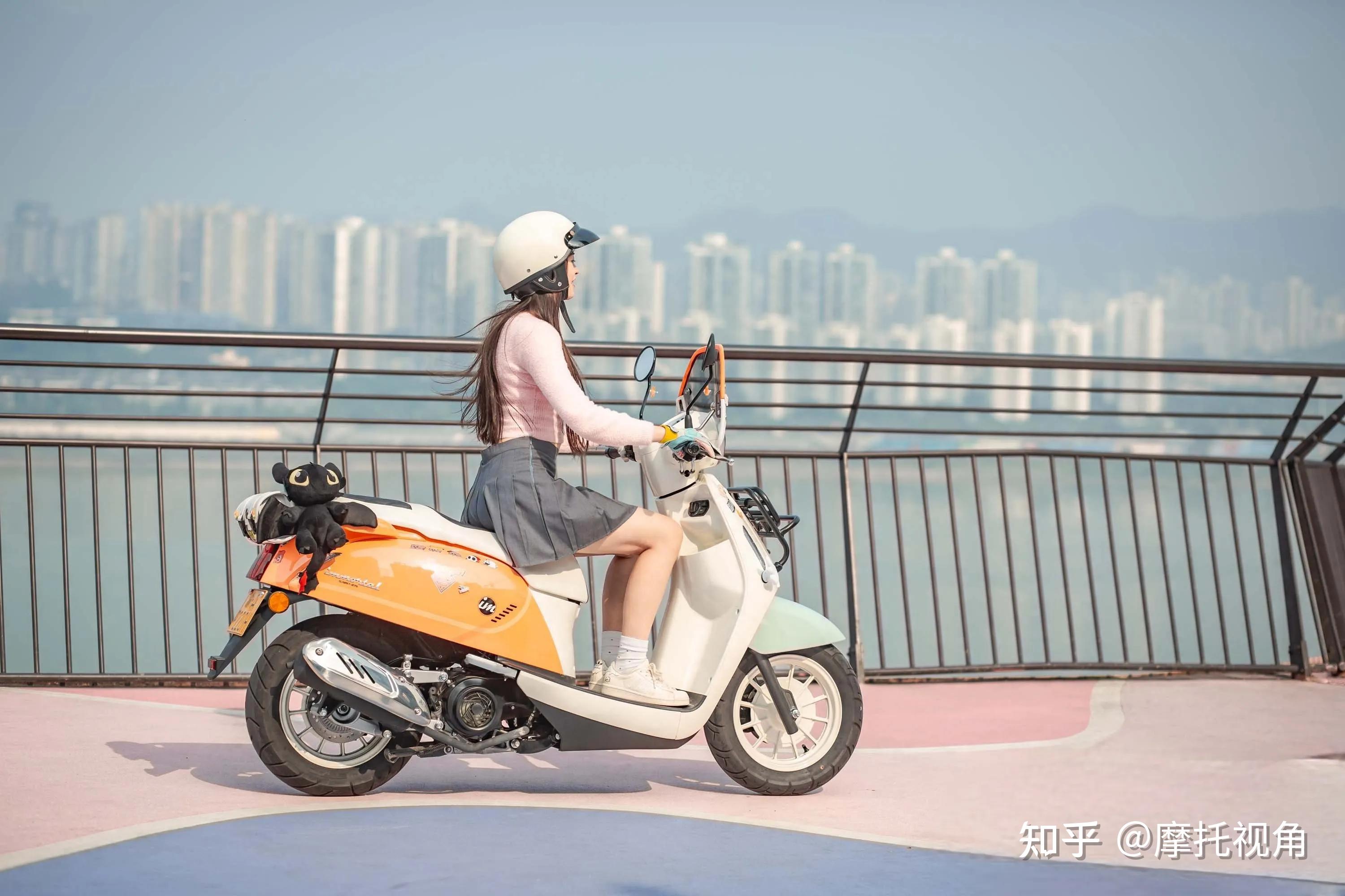 7999元鸿125以后,钱江又一新款125踏板上市,配置更高!