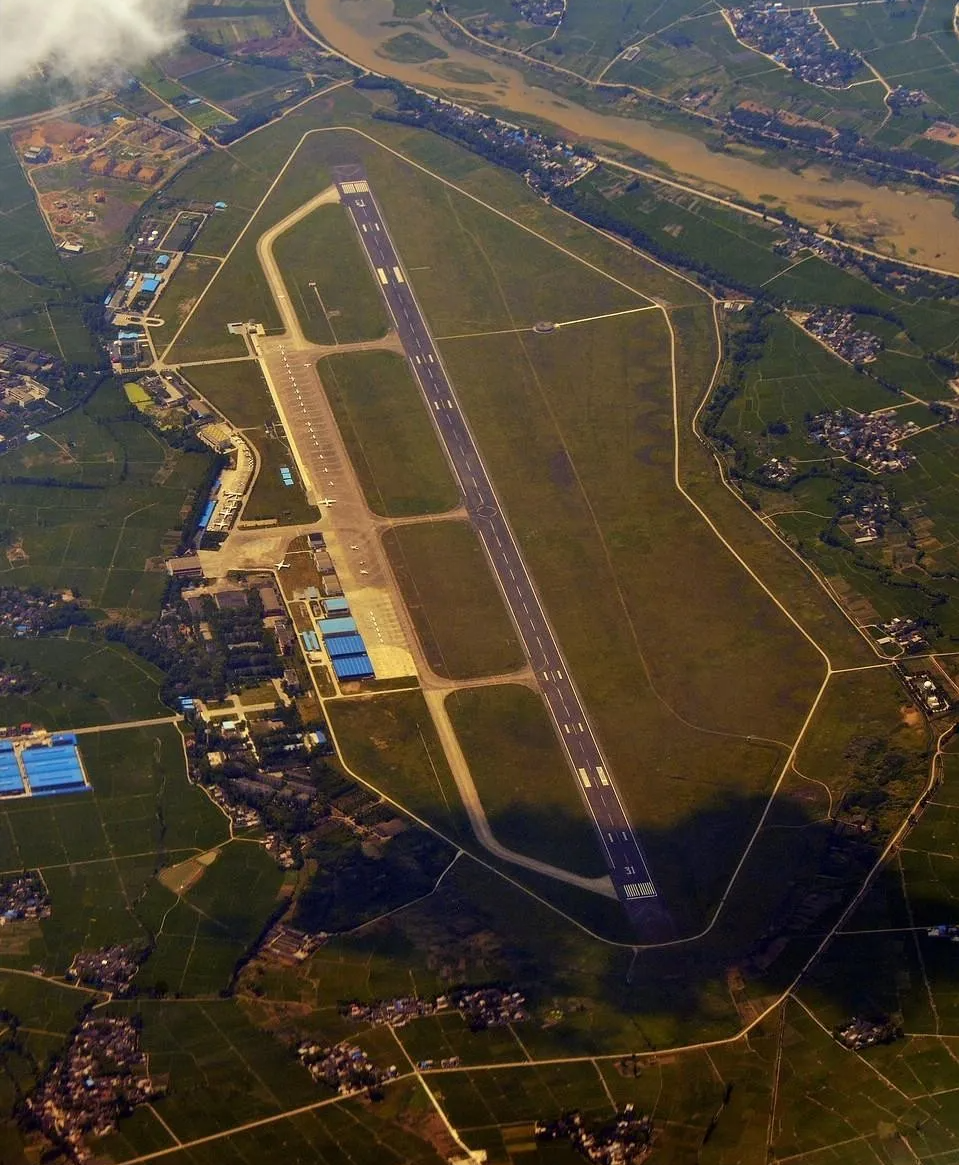 命丧螺旋桨下的飞行学员,记中飞院2013年机场地面事故 - 知乎