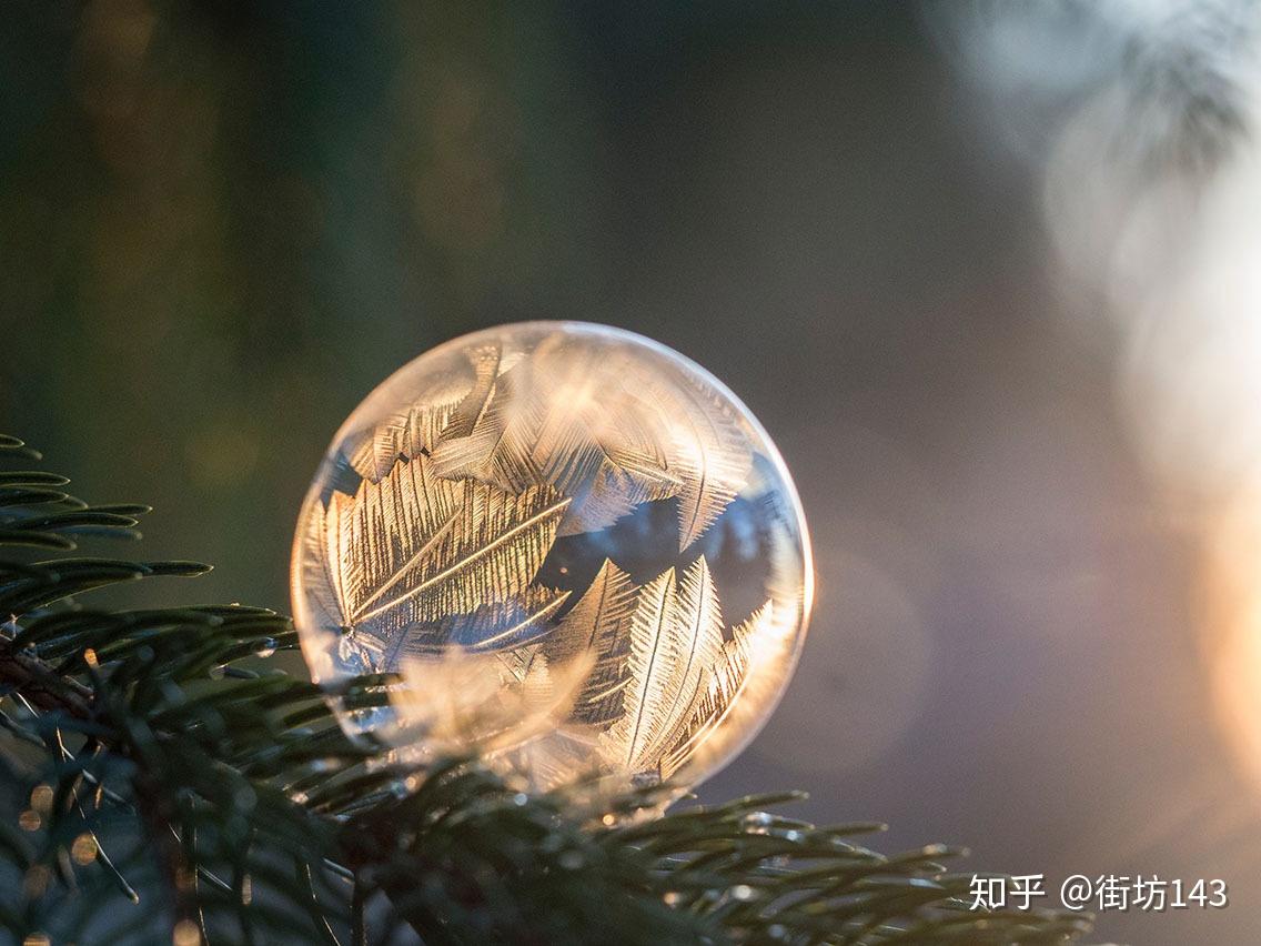 梦之谜语,解析晚上梦见在水面上被一大一小两条蛇追赶的深层含义 梦之谜语,解析晚上梦见在水面上被一大一小两条蛇追赶的深层含义