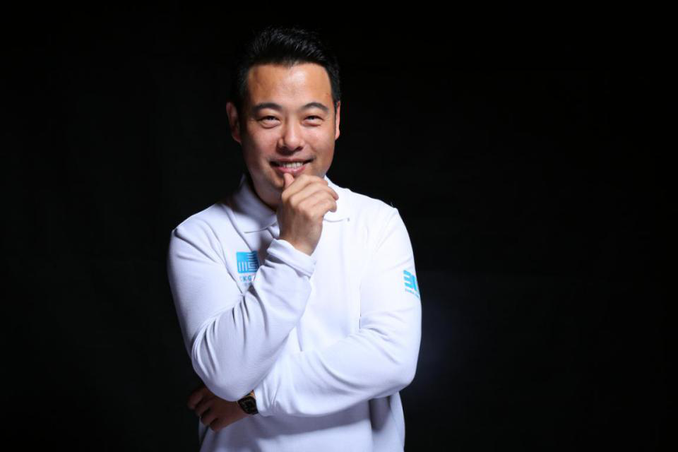 深访与中国独立设计师同行时尚星光传媒ceo王怀亮的情怀与梦想