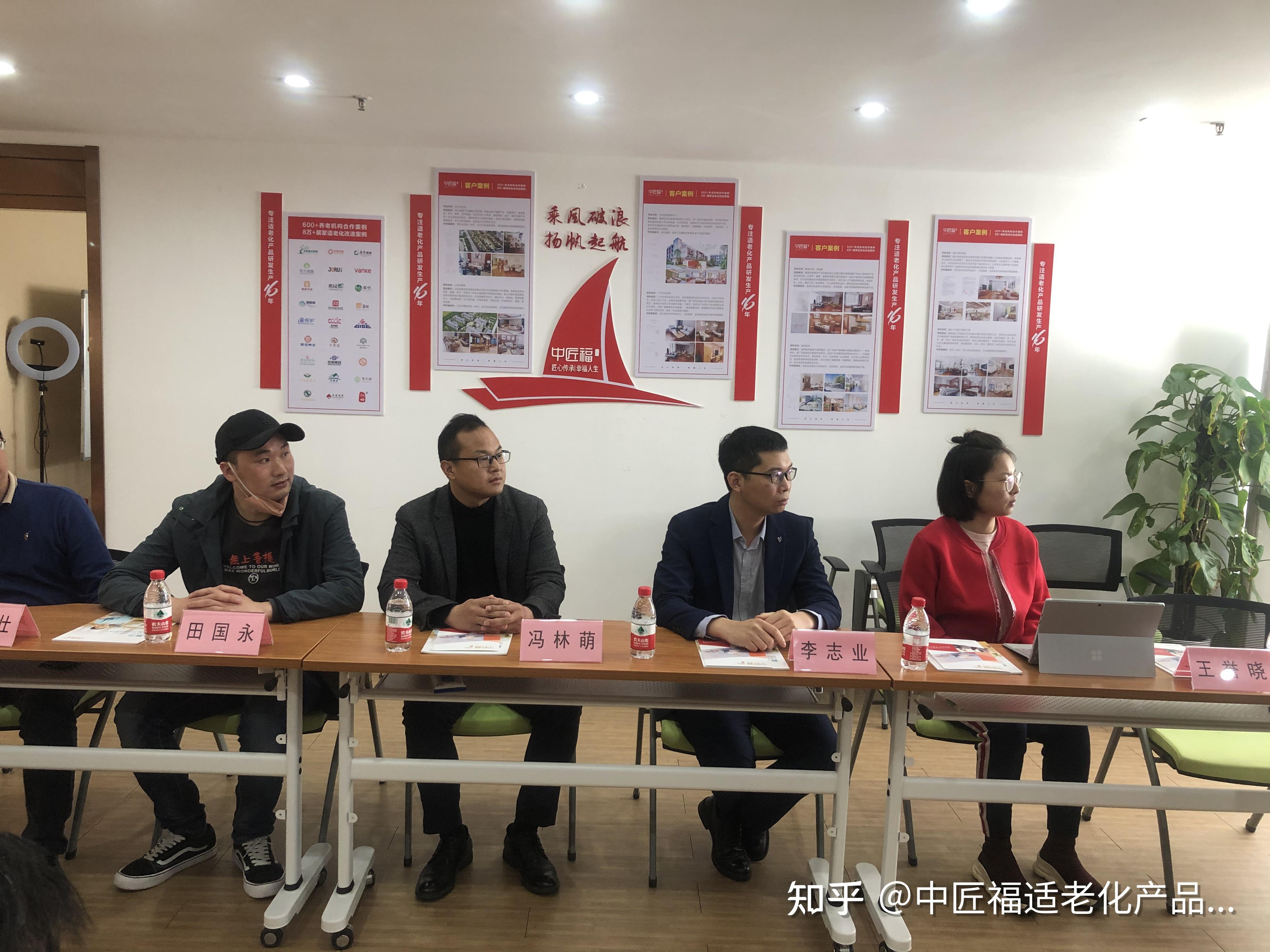 热烈欢迎江西黎川县马县长民政局邓局一行莅临中匠福适老产品公司指导