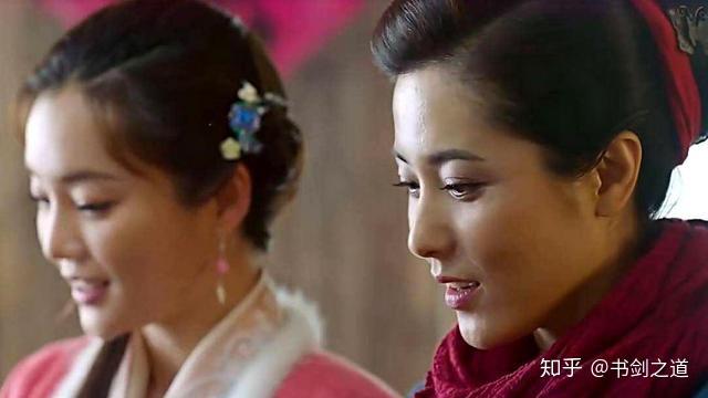 郭靖和杨康的母亲李萍和包惜弱为什么一个受人赞扬一个被人鄙视