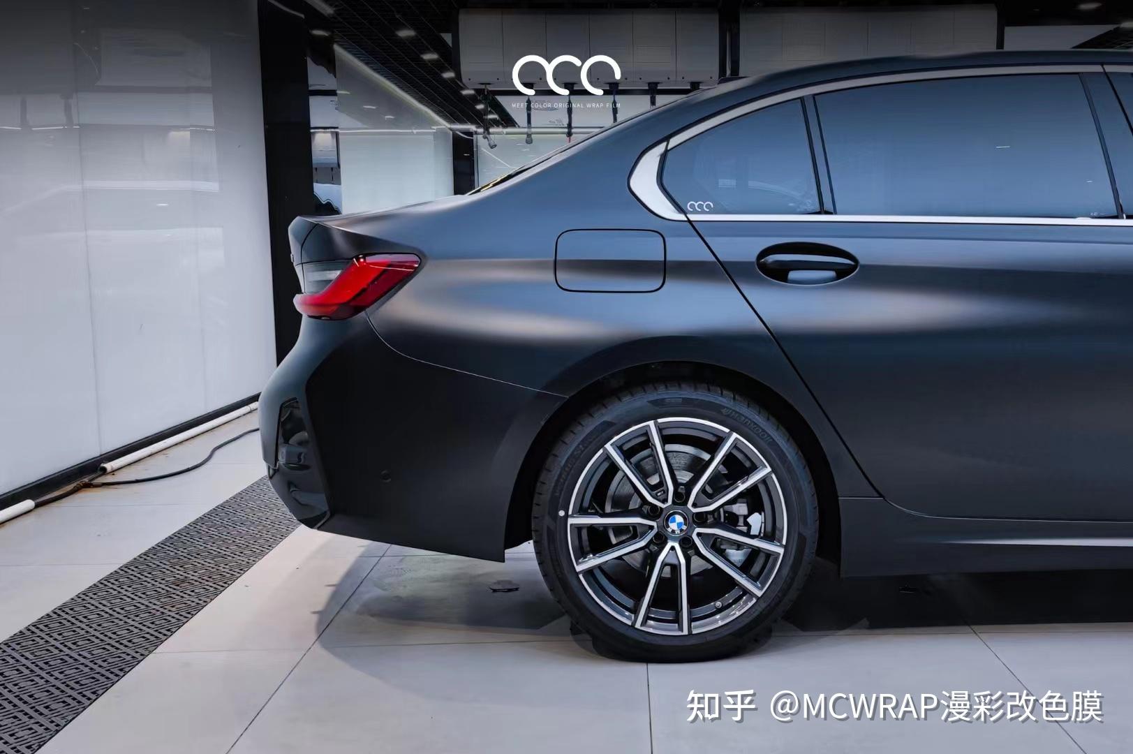 宝马3系漫彩改色膜亚面磨砂黑,饱满的颗粒质感