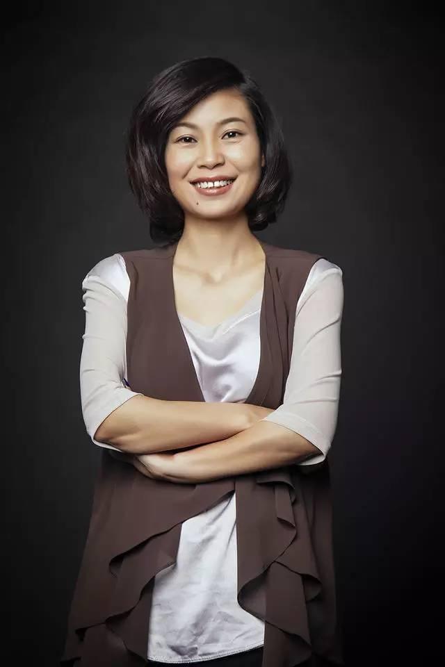 人物范燕燕她的专注让丝巾成为艺术和邦交国礼