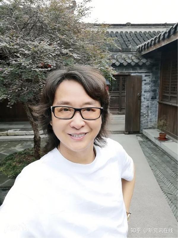 著名音乐人谢军那一夜之后爱上景德镇