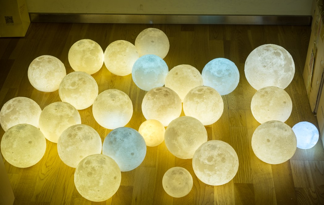 当无人问津的月亮球遇上中戏女神