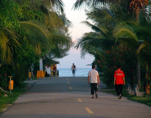 什么叫北纬18度 v2-11674c3bf719c3dcebb19e5cf796422d_r.jpg