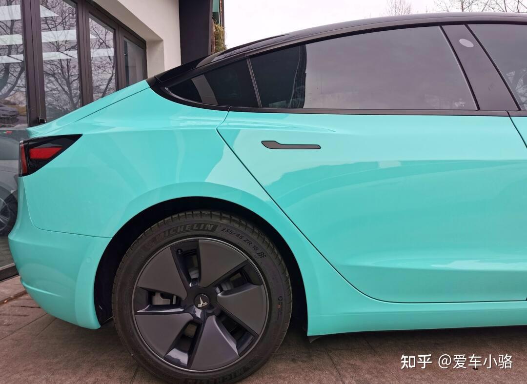 杭州汽车改色贴膜,特斯拉model3漆面蒂芙尼蓝,悬浮顶改色效果 - 知乎