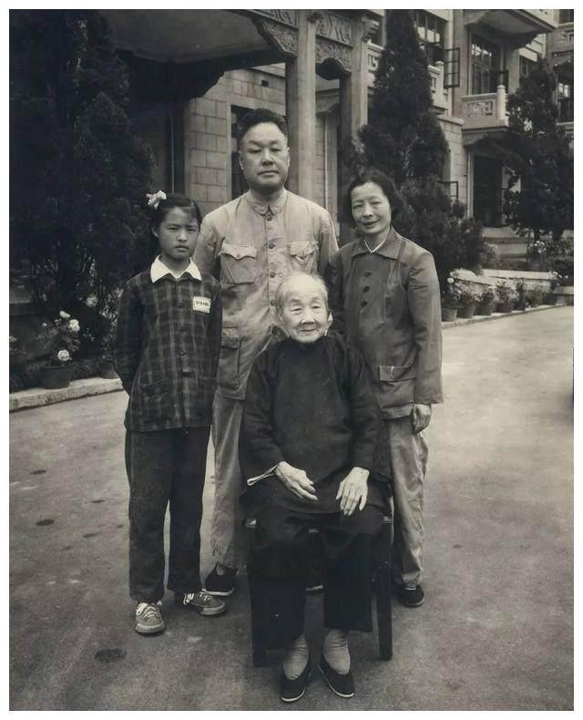 如果杨开慧没牺牲会怎样？临终7字感天动地：这样的爱情人间罕见- 知乎