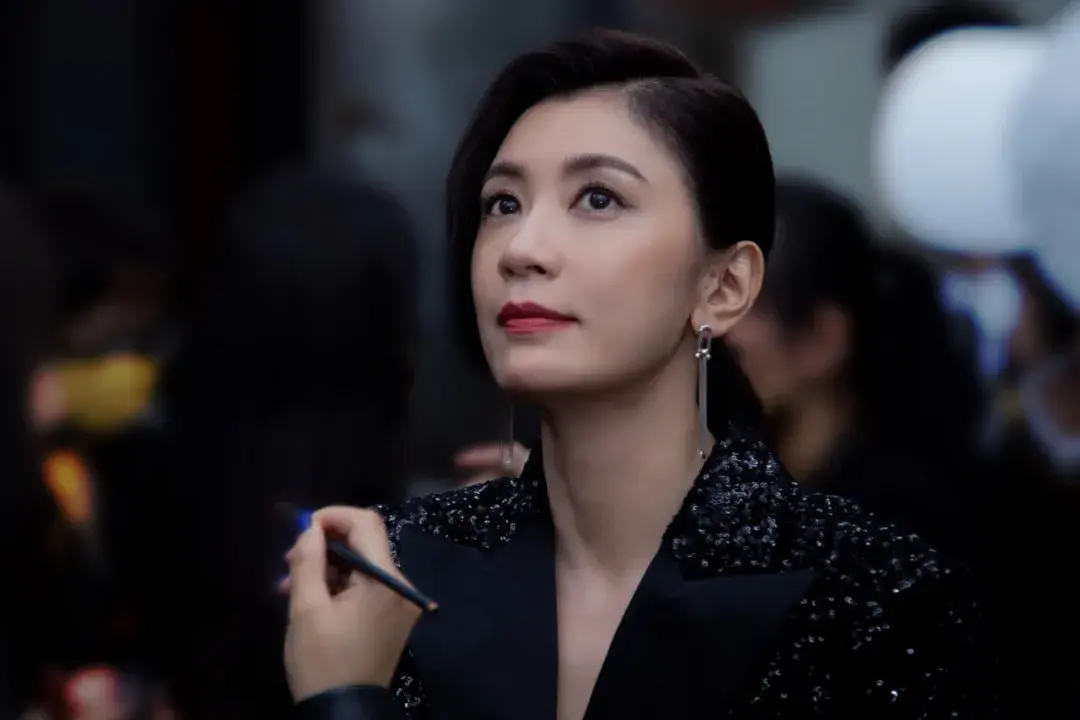 贾静雯,终于被看见