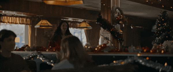 《平安夜，杀人夜》尺度拉满，限制级狂欢！