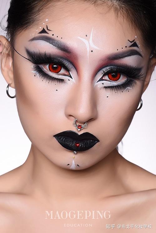 时尚平面创意妆是恶魔还是高冷女王