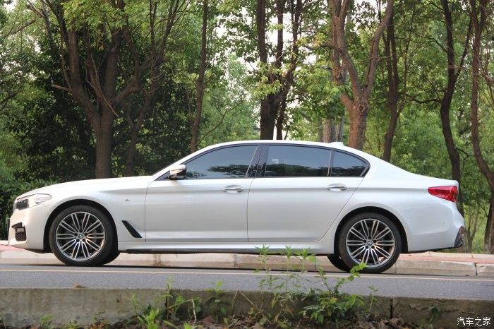 新款g38宝马530m运动外白红内一年使用心得车多图人没凶器