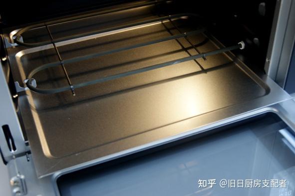 烤箱新手最容易忽视的一个小细节:一个设计合理的接渣盘,能让烤箱的