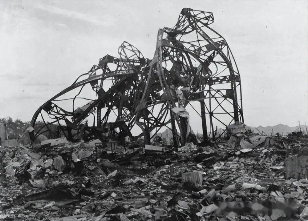 1945年8月6日广岛遭原子弹轰炸世界历史上第一次核武器袭击