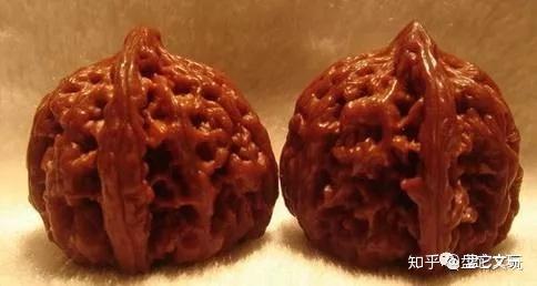 文玩堂：驢打滾の「獅子頭」胡桃（無修稀少品种） 文玩核桃纯野生精品八棱狮子头红锦鲤把玩官帽