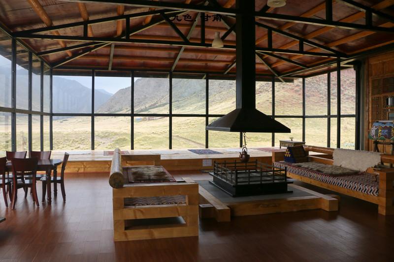 甘南比较有名的几个草原营地主要是在桑科草原周边和甘加秘境,诺尔丹