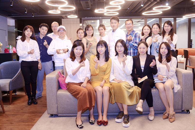 自由的她们第一季 v2-125e58bffffe515186d2f2f7dcc1450d_1200x500.jpg