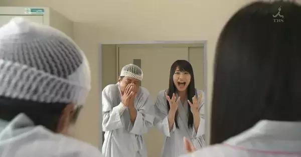 都会出现摸胸的套路(参照君君一开始说的《你的名字》);但《换身密谋