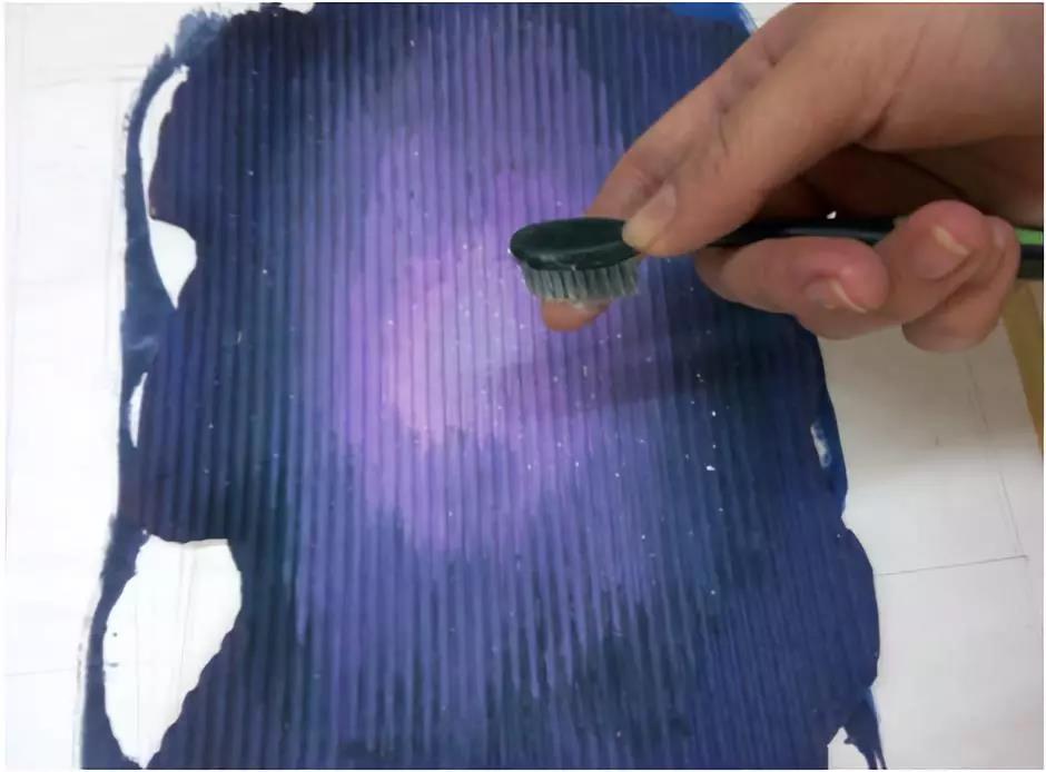 梵高的星空画只用一只牙刷就能完成太好玩了吧