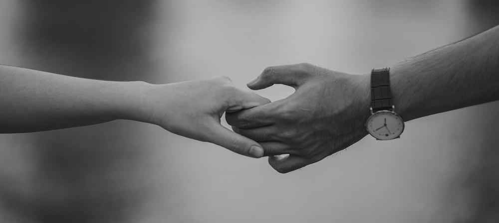 怎么样挽回出轨的男人 v2-12a326c6edfc5642801629f55ca15b72_1440w.jpg?source=172ae18b