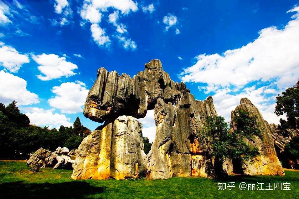 云南的景点有哪些 v2-12c206de32400b74bc38f2646417513b_r.jpg