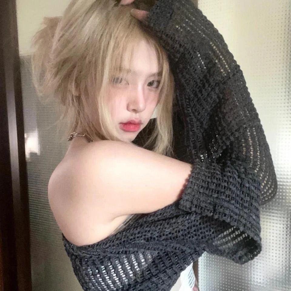 有什么又纯又欲极具高级感的小众女生头像? - 知乎