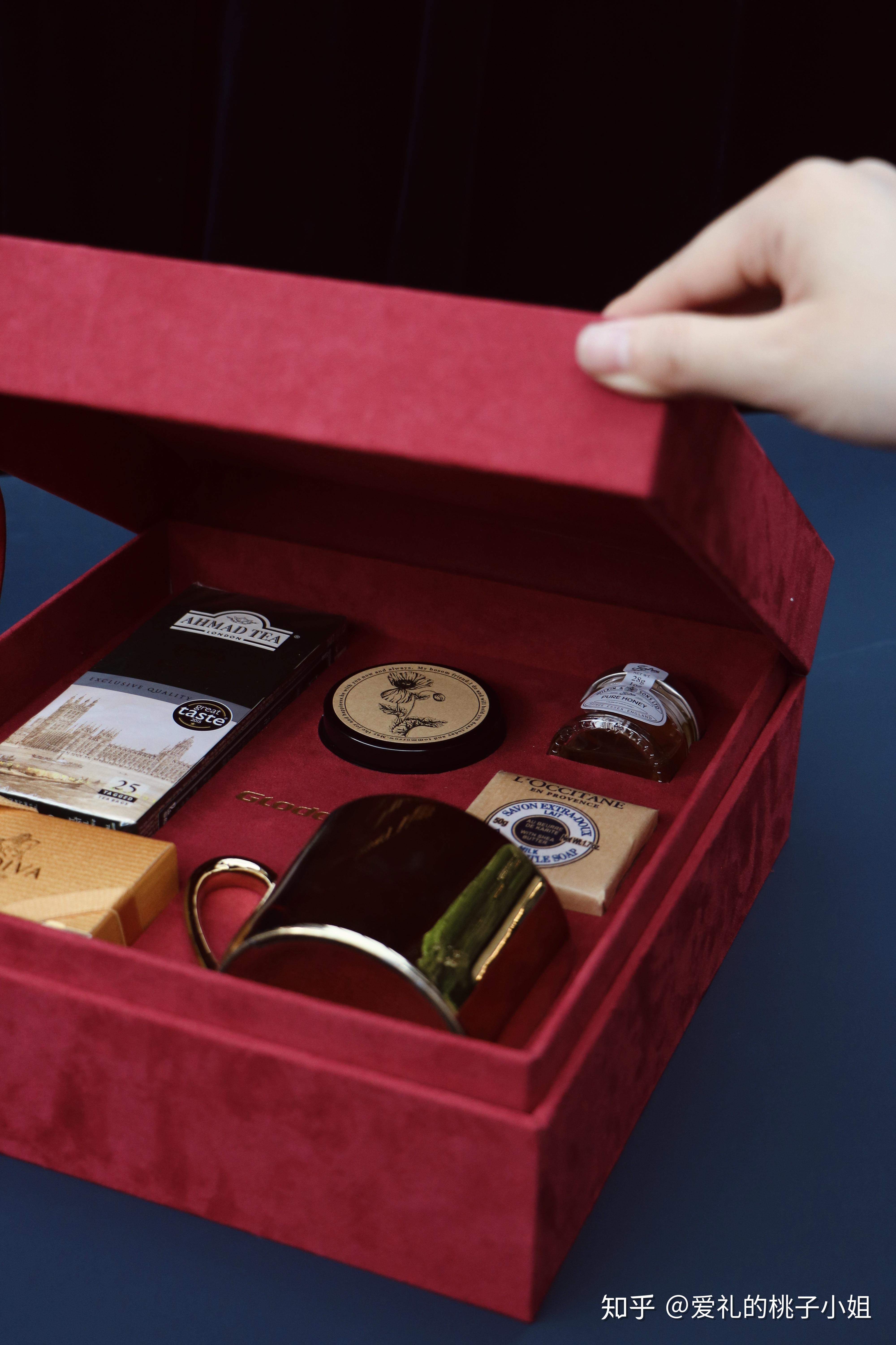 公司十周年给客户员工送什么周年庆礼物合适