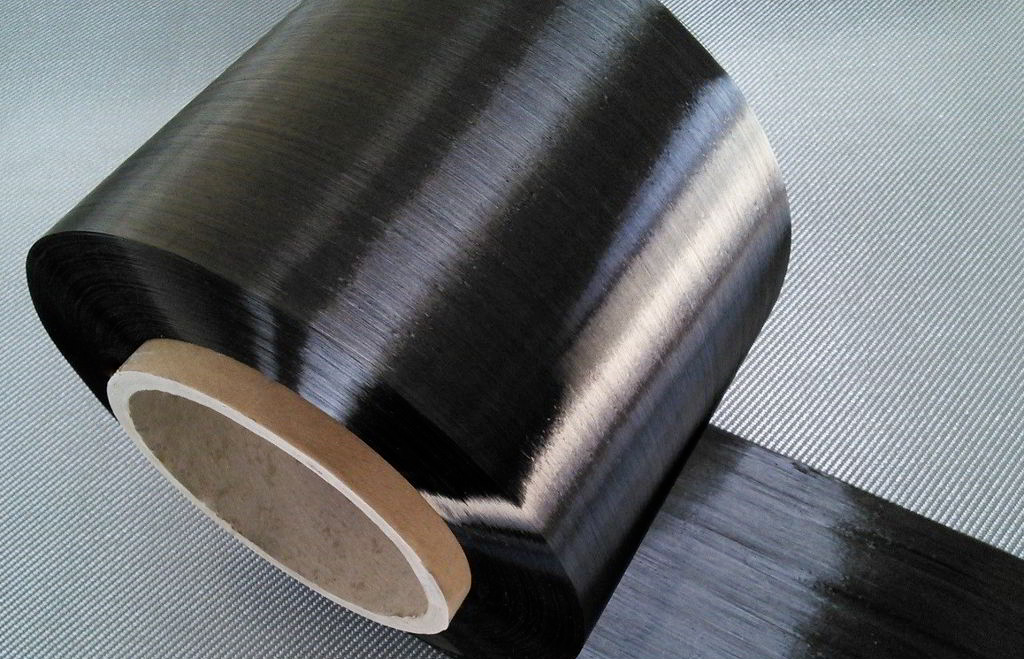 碳纤维带是由包括碳纤维增强材料的聚合物制成的柔性薄片或条带.