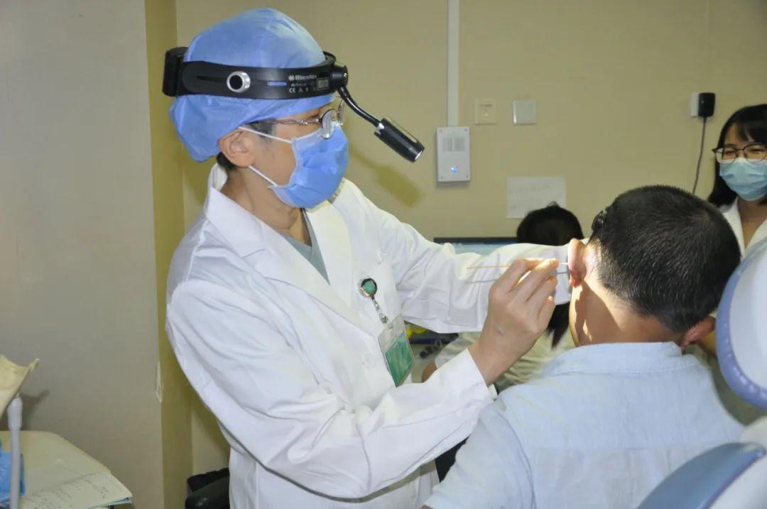 关注爱耳日工作忙熬夜嗨耳科门诊突聋的年轻人多了