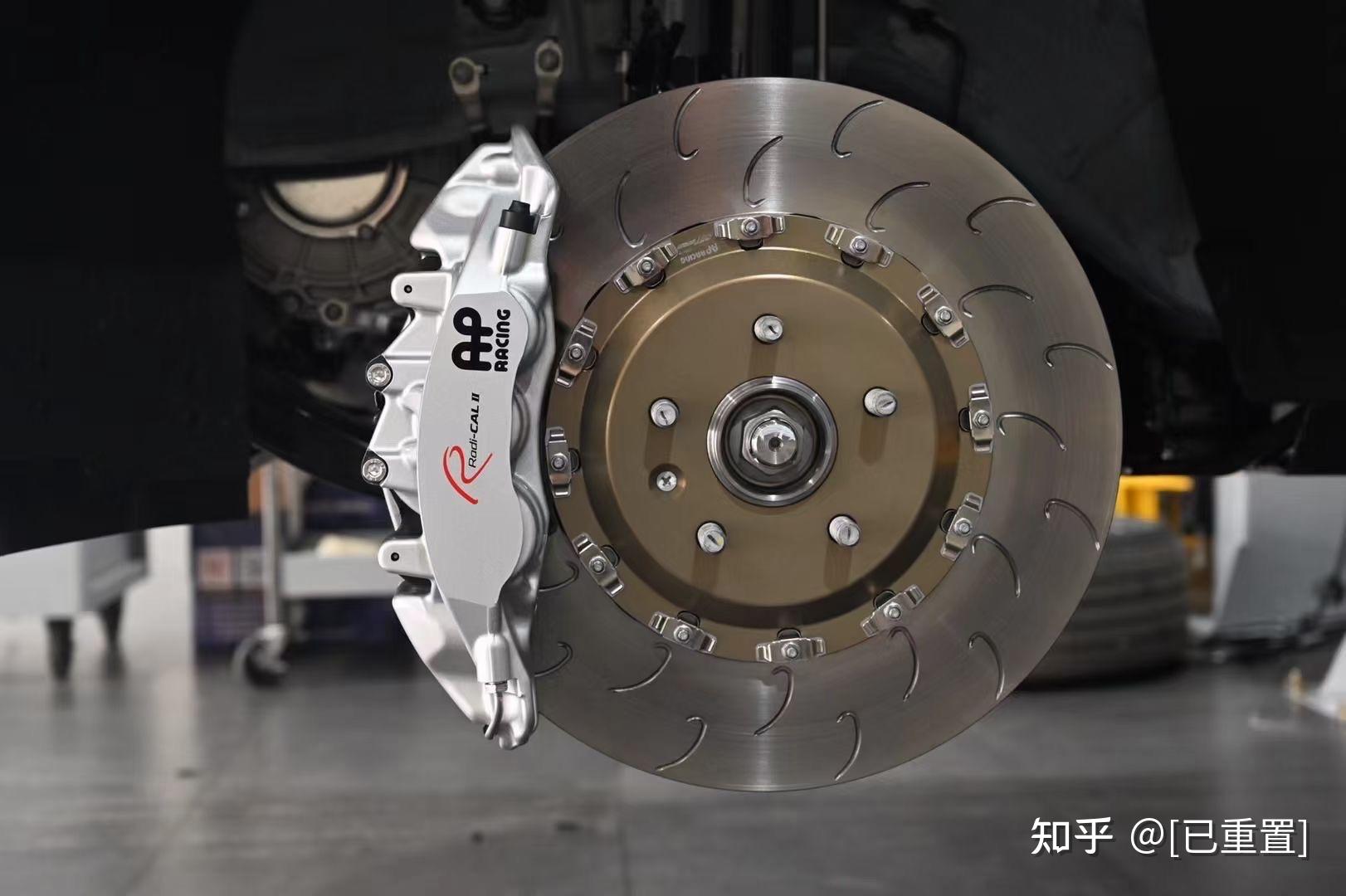 理想one升级前轮ap9560六活塞刹车卡钳行车安全制动为上