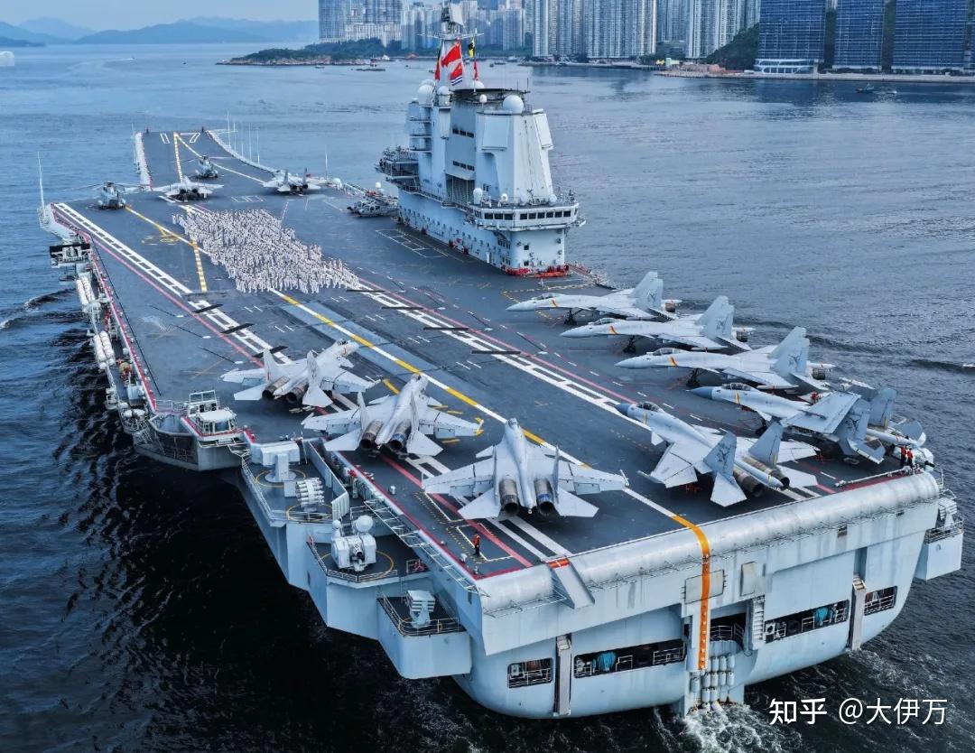 细节满满！“山东”号航母到访香港特区，歼-15T摆满甲板，还有哪些细节
