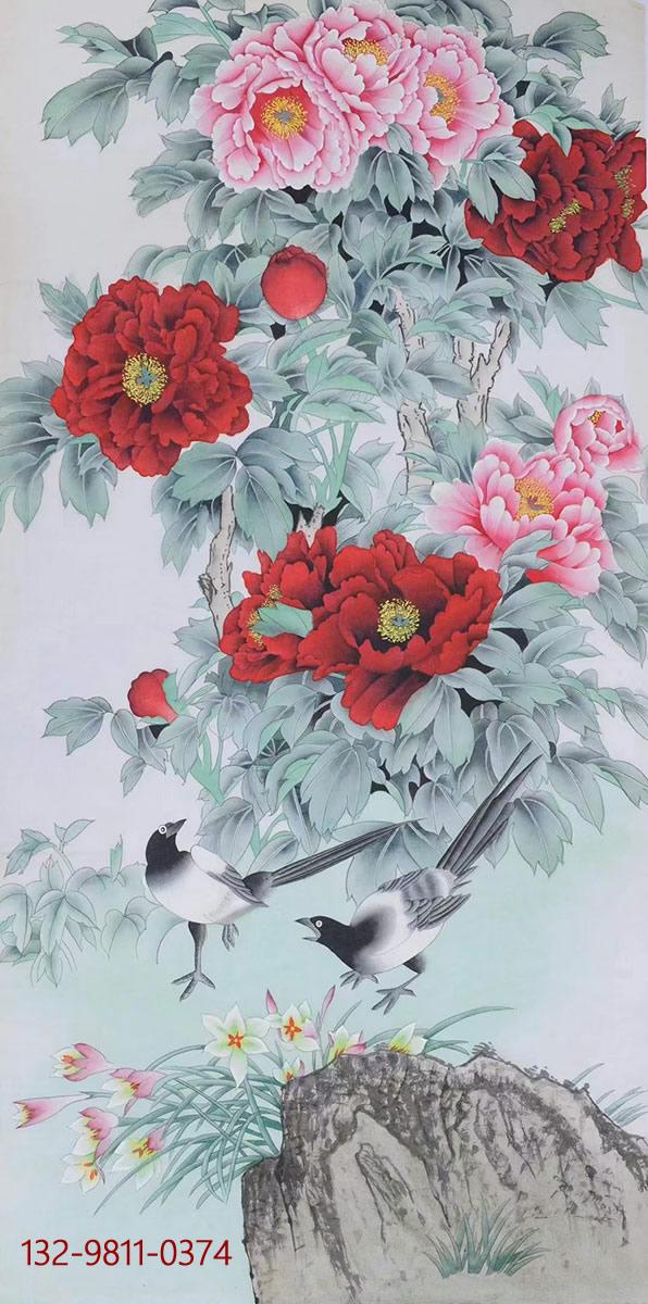 韩梅自幼酷爱绘画艺术,历经二十余载艰辛而不渝,曾得到画家师恩钊