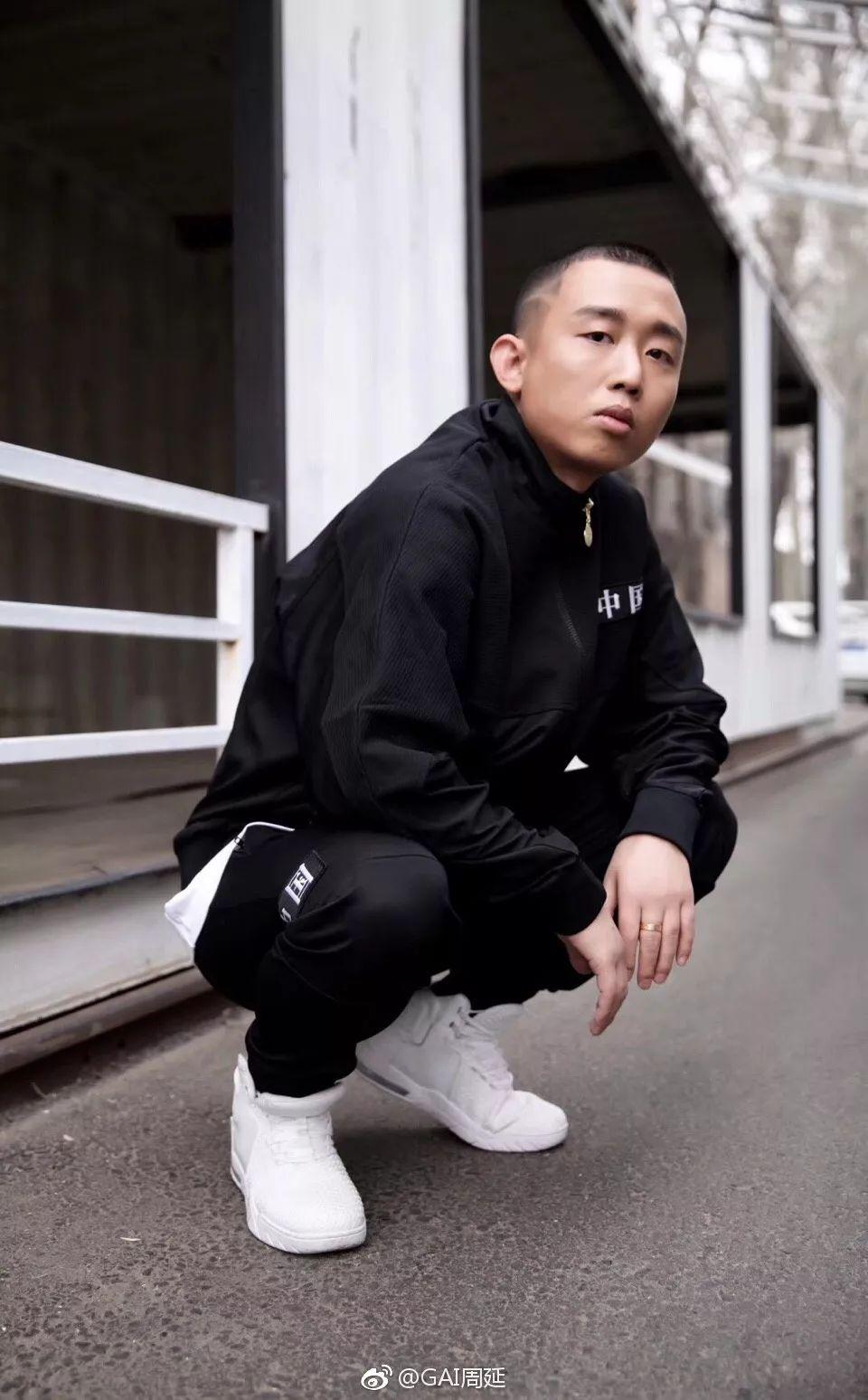 gai怼网友那一刻盖哥与锅盖合为一体