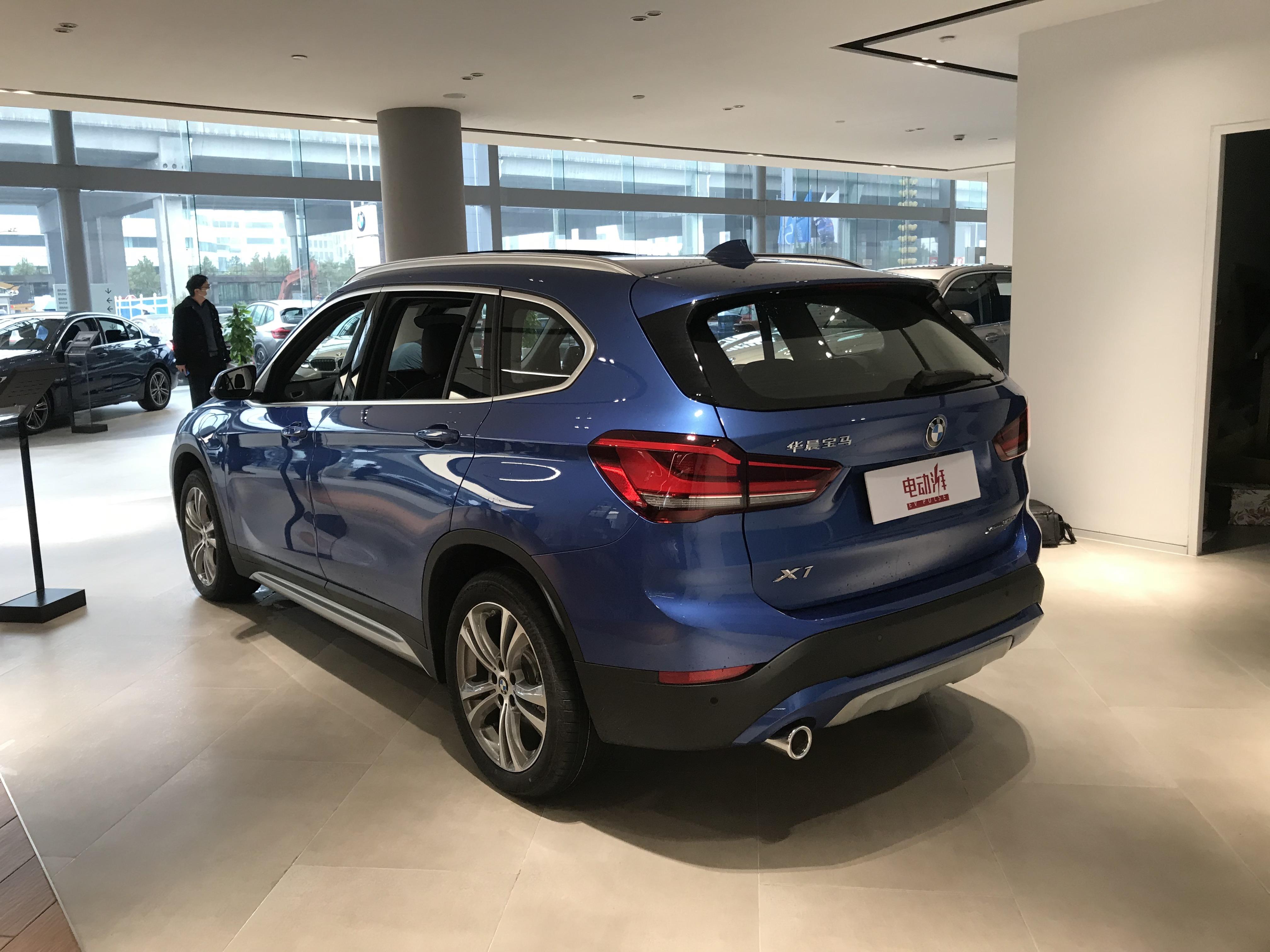 而究竟花30多万买这样一台豪华插电混动suv值不值呢?