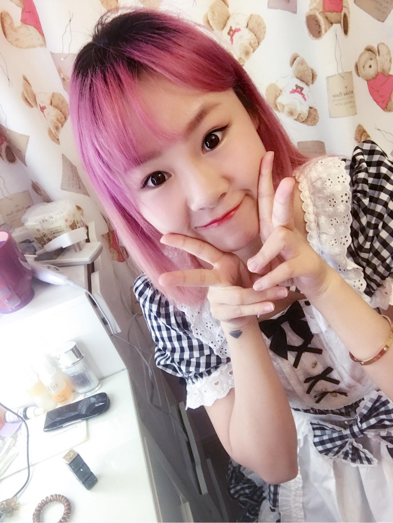 染粉色头发是种怎样的体验?