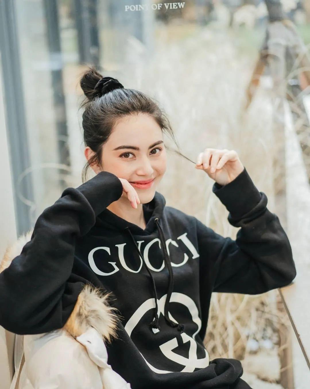 行走中的gucci种草机说的是她吧