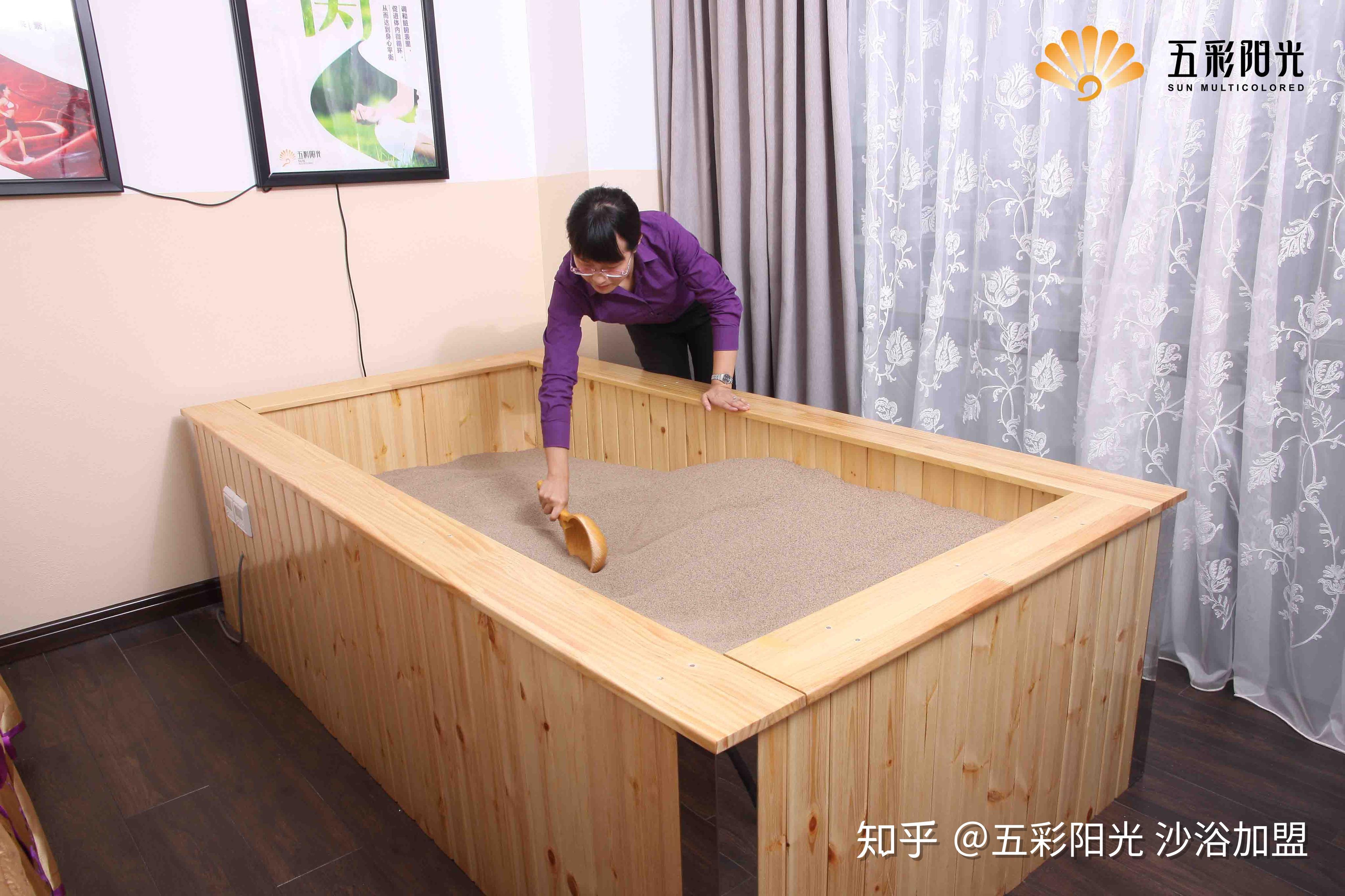 沙灸可以减肥:沙灸内的温度为42-45摄氏度,在这种环境下脂肪最容易