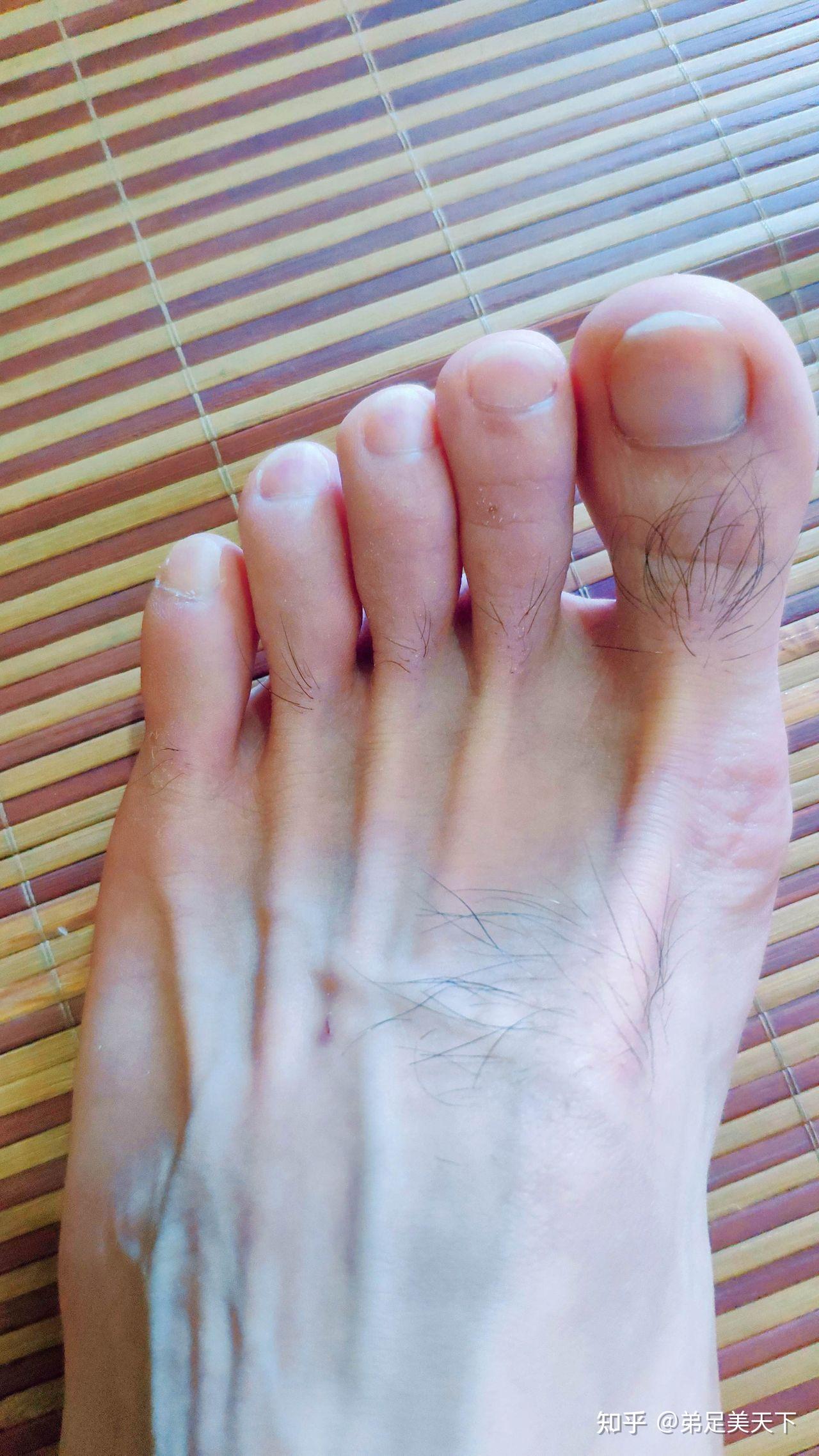 男生的脚可以好看到什么样子