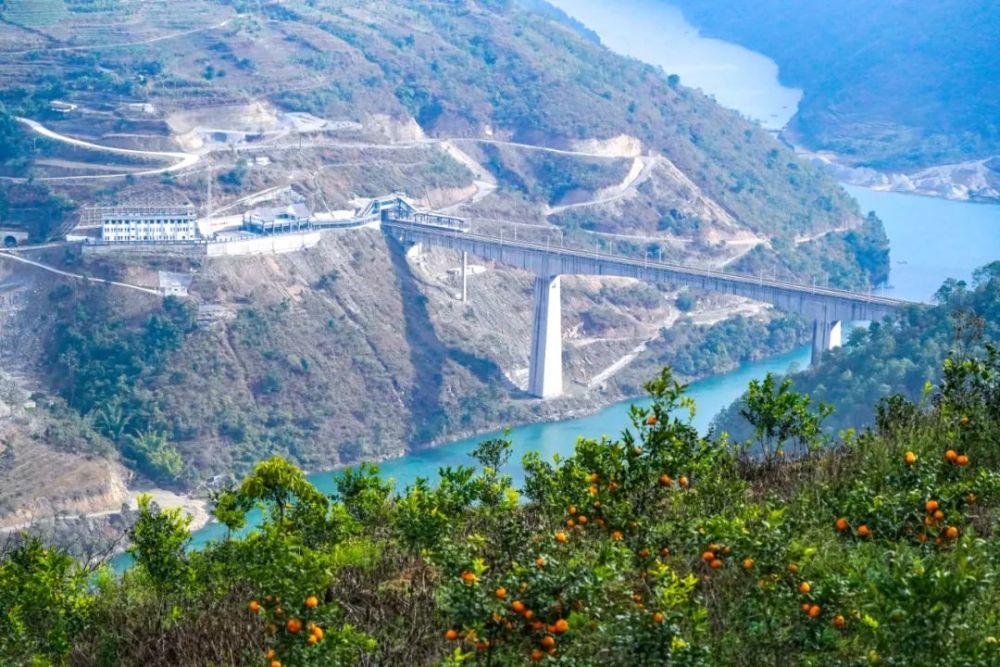 大理南涧县无量山小湾东站迎来第一个春运