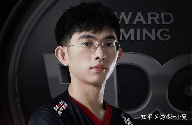 张嘉文对线圣枪哥赛前五五开赛后被打成18这就是职业跟业余的区别