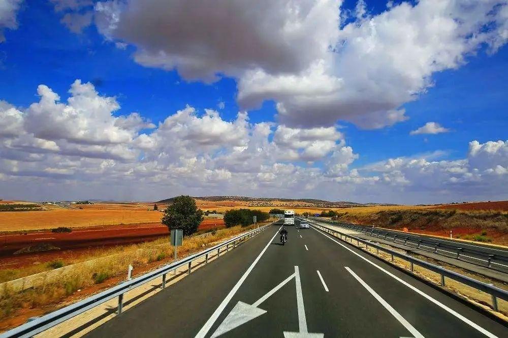 313国道(或"国道313线","g313线")起点为甘肃安西,终点为新疆若羌的